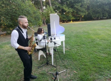 IMG_Aperitivo-sax-+-cantante-pianista